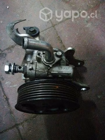 Bomba de dirección mitsubishi new l200 2.4