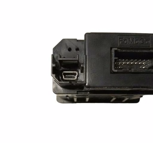 Conector USB Con Lector Tarjeta SD Ford Ranger