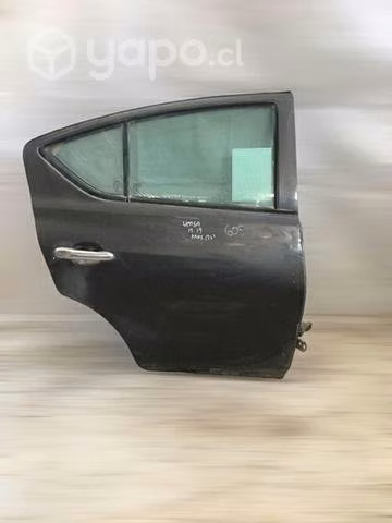Puerta trasera rh Nissan versa 2016 2019