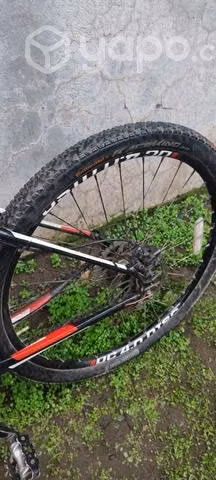 Bicicleta cannondale trail 5