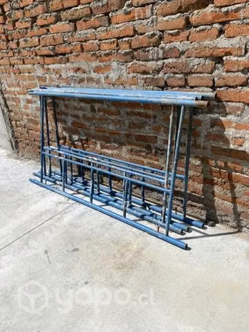 2 cuerpos de andamios con 4 tablones metálicos