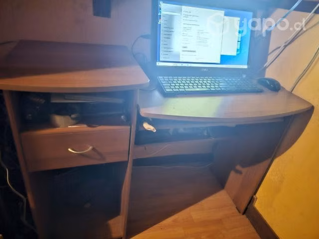 Escritorio y computador