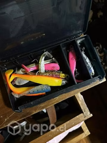 Cajas de pesca y señuelos