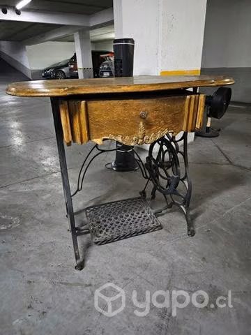 Máquina de coser antigua