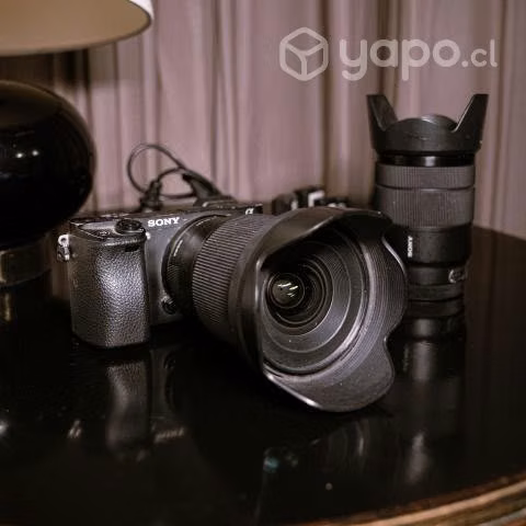 Sony Alpha 6300 Kit + lente 18-135mm f3.5-5.6 OSS