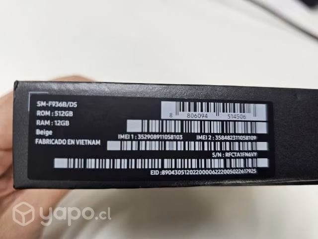 Galaxy Z Fold4 5G con caja abierta y 1 semana uso
