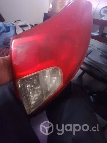 Foco trasero lado izquierdo Nissan versa 2019