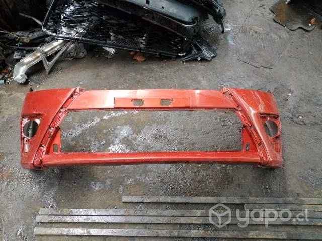 Parachoque delantero toyota yaris 2014 original