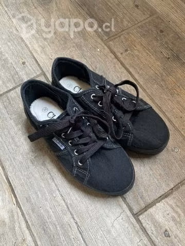 Zapatillas de tela marca Chalada talla 35 2 usos