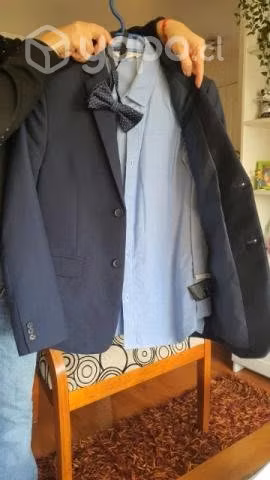 Chaqueta, camisa y corbatin - Imagen 4
