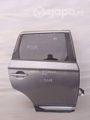 Puerta trasera RH Mitsubishi Outlander 2016 2020