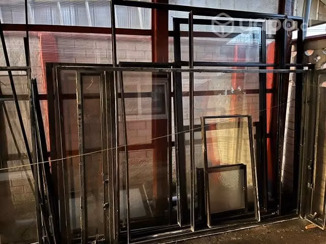 Ventanas de aluminio negro