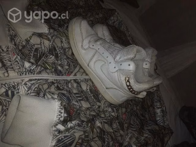 Poleron adidas zapatillas nike