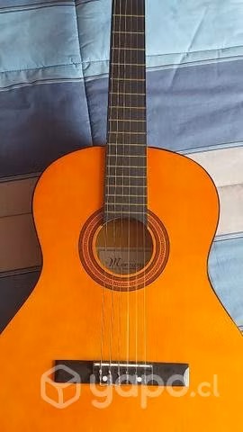 Guitarra Clásica Mercury NUEVA, muy buen estado