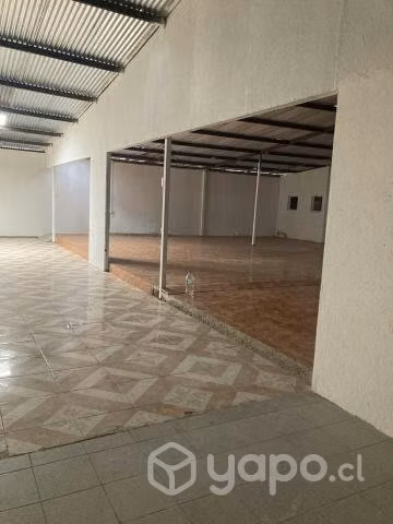 Local comercial multiuso buena ubicación