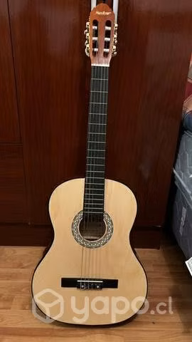 Guitarra acústica Maxtone en perfecto estado