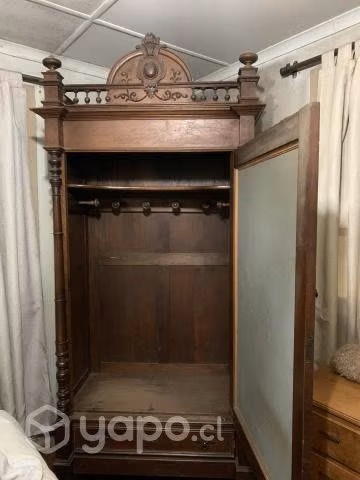 Ropero antiguo