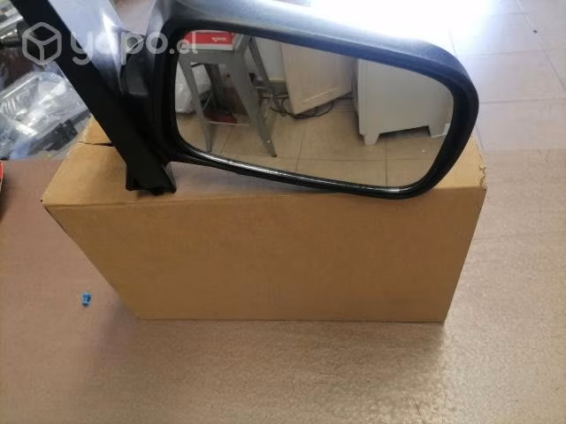 Espejo manual Toyota yaris 2000 al 2005