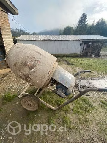 Se arrienda trompo betonera 130 litros