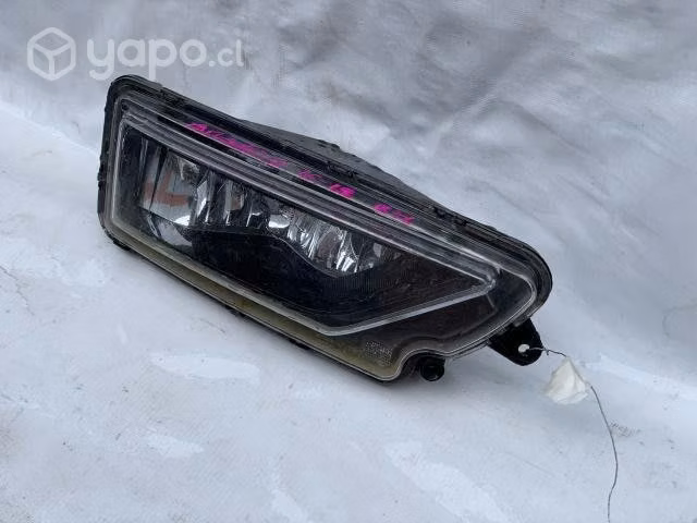 Neblinero derecho Volkswagen AMAROK