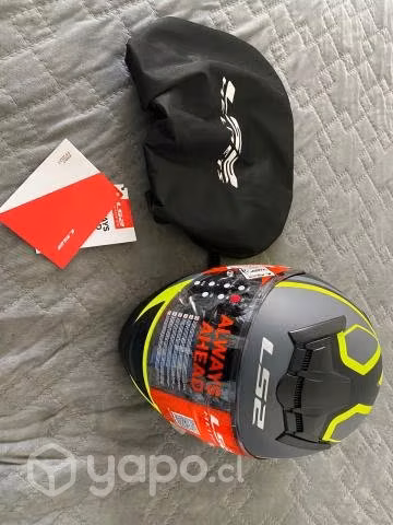 Casco moto LS2 con guantes de cuero