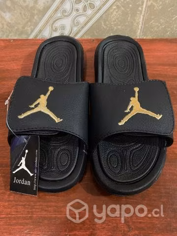 Vendo sandalias jordan