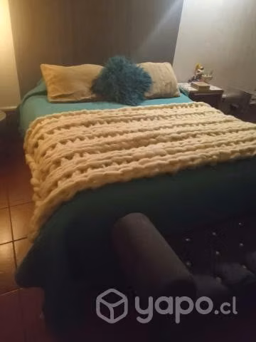 Piecera nórdica tejida a mano lana de oveja natura