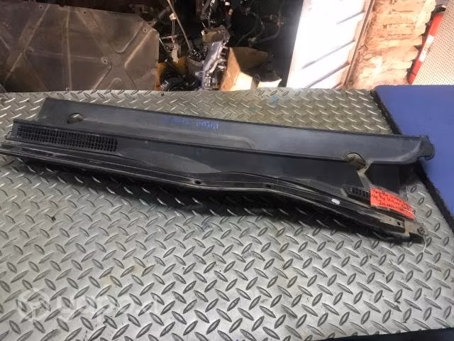 Rejilla cubre torpedo izq Toyota Hilux 2007 - 2015