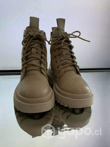 Botas marca ZARA talla 33 - Imagen 3