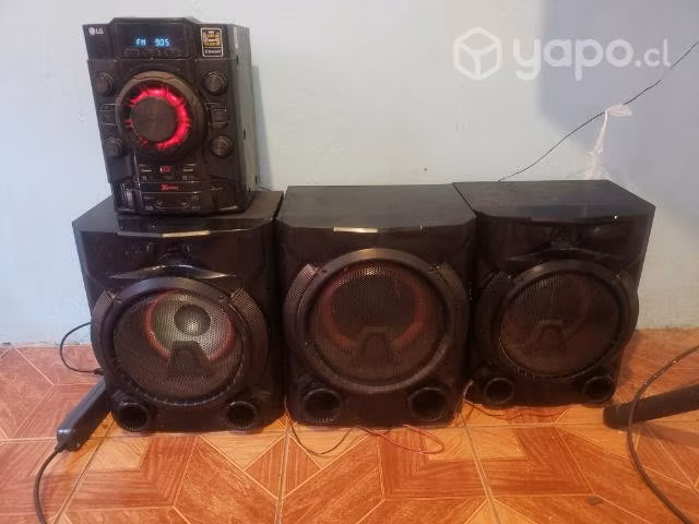 Equipo de musica modelo LG xboom 5760