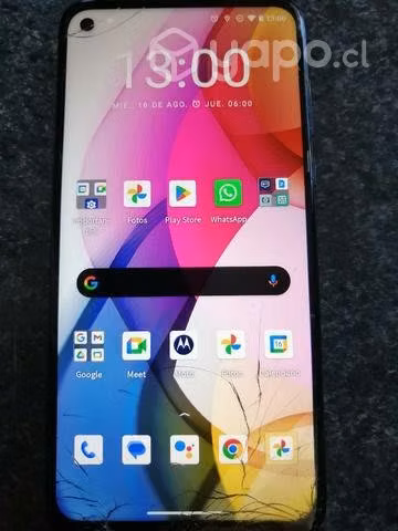 Celu motorola con pekeño detalle