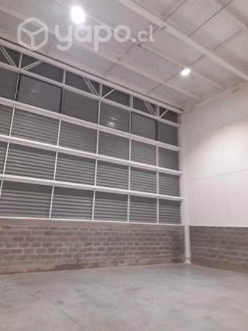 Bodega con oficina nueva en condominio cerrado