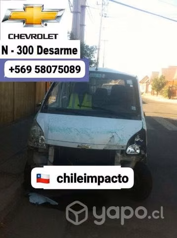 Portalón Chevrolet n300 con vidrio