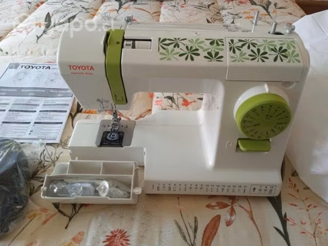Maquina de Coser Toyota