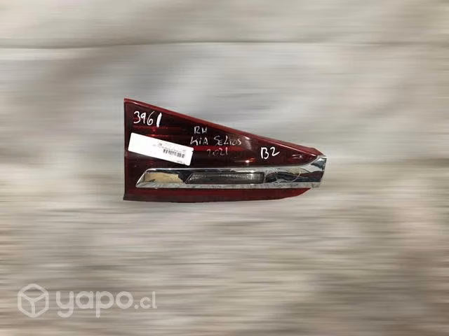 Foco portalón Lh Kia seltos 2021