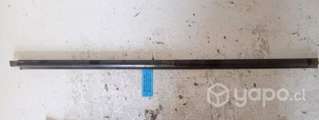 Moldura Lame Vidrio Puerta Delantera Derecha Chevr