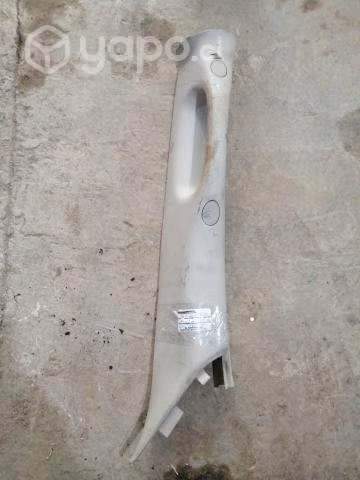 Tapiz cubre pilar del sup der Dodge Dakota 2012