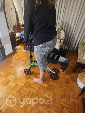 Scooter para la rodilla KneeRover,