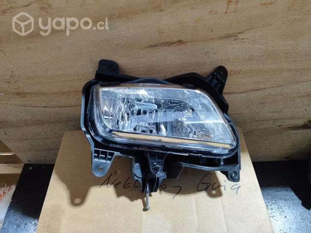 Neblinero Hyundai h100 Rh nuevo /rgd01m02j