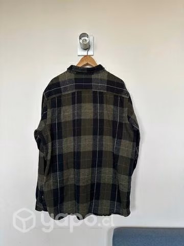 Camisa Franela Mountain Hardwear talla XL hombre
