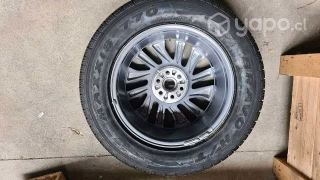 Llanta Nissan NP300
