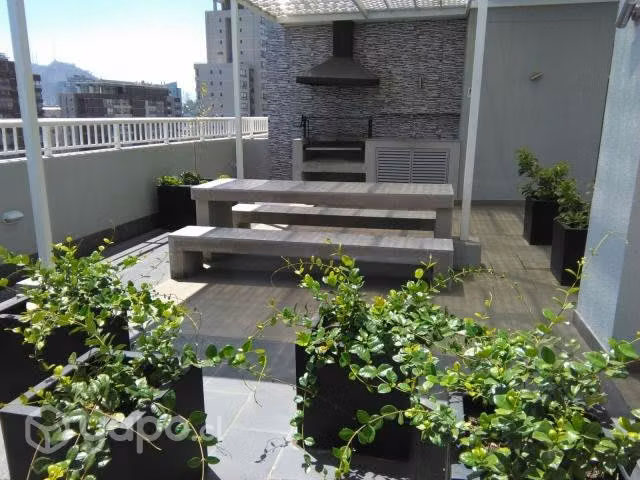 Hermosos departamento Metro Moneda