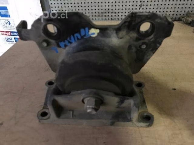 Soporte motor izquierdo Toyota Tundra 2010