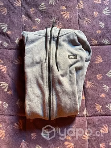 Poleron nike