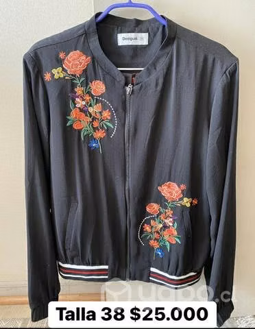Ropa Desigual (Entrega en metro a convenir)