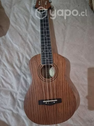 Ukelele Greg Bennet Nuevo - Imagen 3