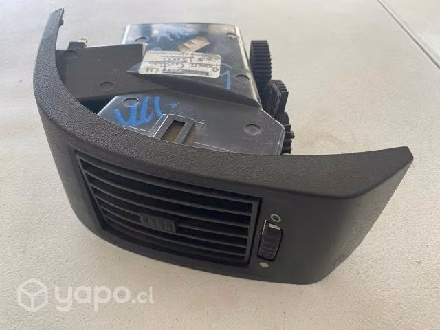 Rejilla ventilacion izquierda Peugeot Boxer 2017