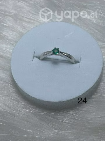 Anillo plata y esmeralda