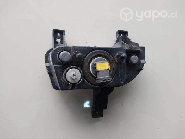 Neblinero derecho Mahindra Pick-up 2011 - 2017 - Imagen 2