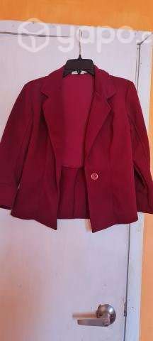 Blazer nuevo talla S burdeo - Imagen 4